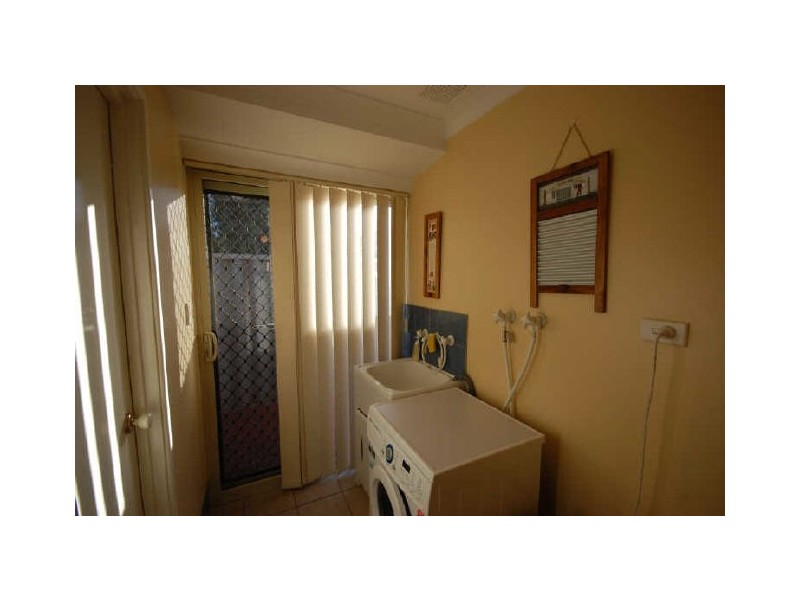 13 Spoonbill Place, Queens Park WA 6107