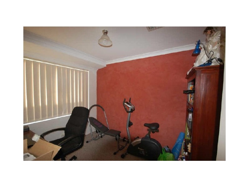 13 Spoonbill Place, Queens Park WA 6107