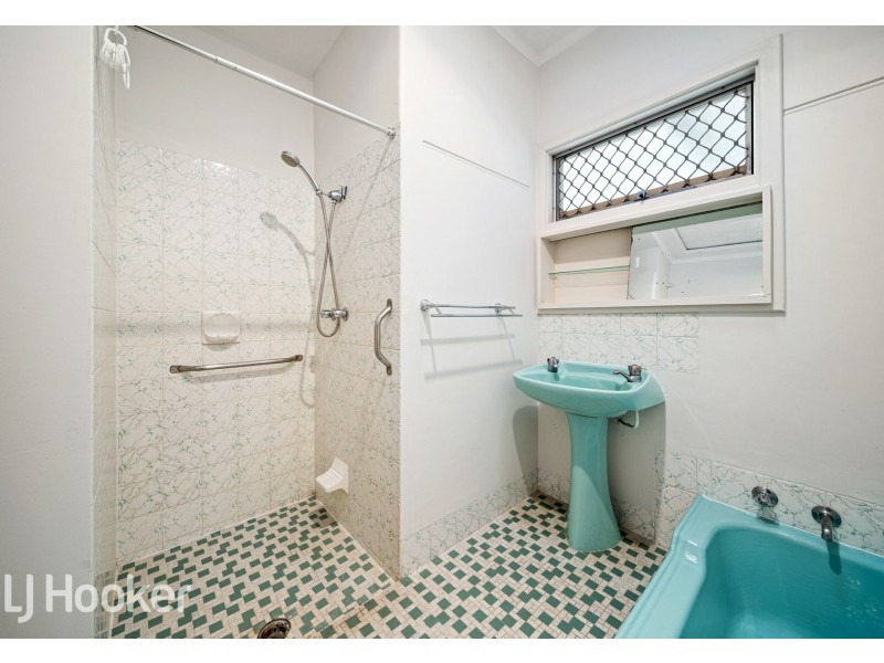 8 Somers Street, Belmont WA 6104