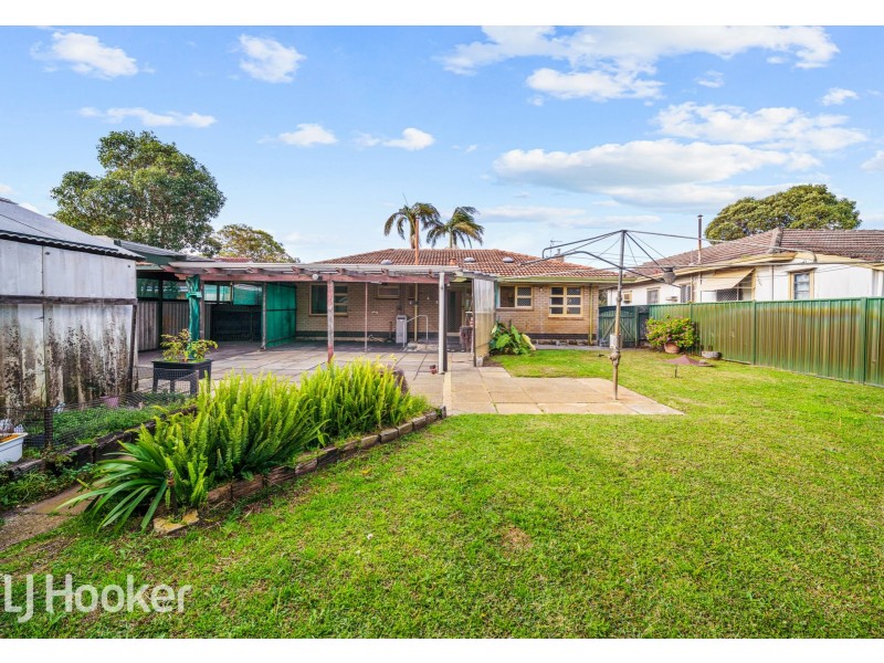 8 Somers Street, Belmont WA 6104
