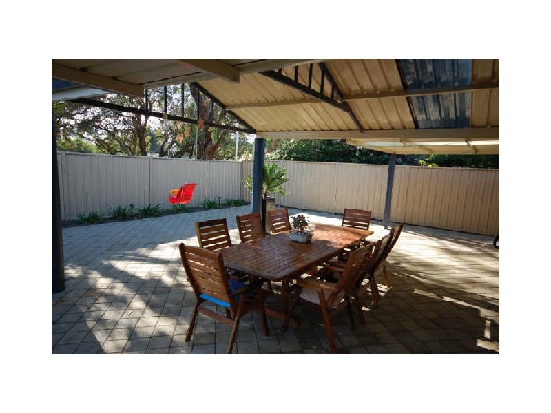 9 Bunderra Close, Karawara WA 6152