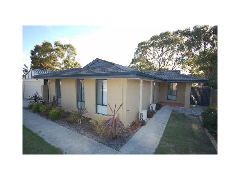 9 Bunderra Close, Karawara WA 6152