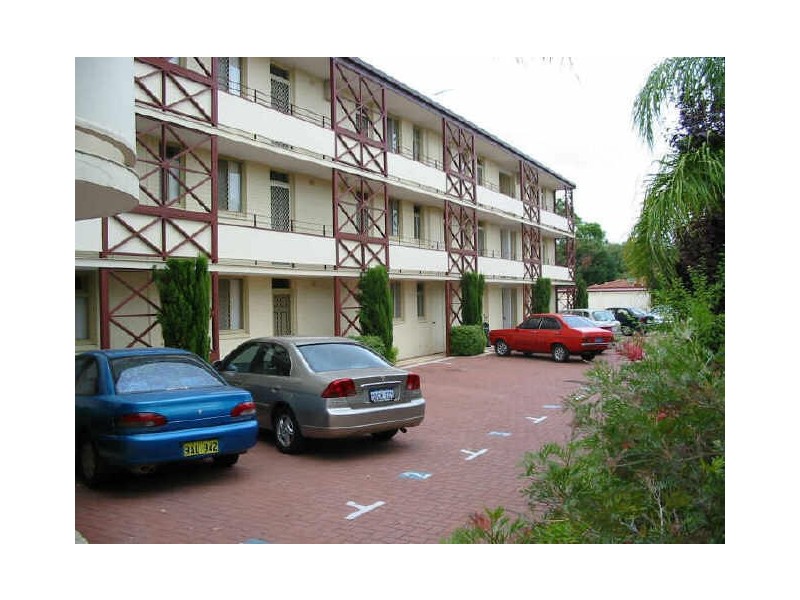 14/34 Comer Street, Como WA 6152