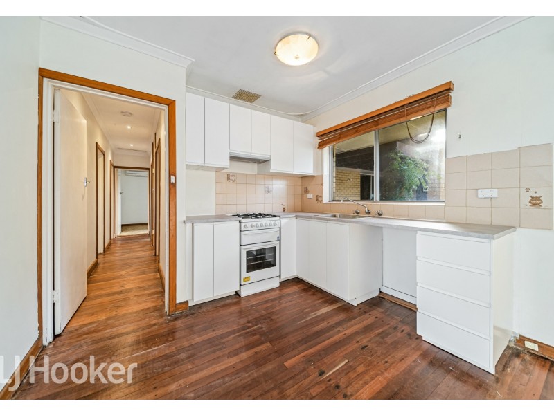 10 Wellington Street, Queens Park WA 6107