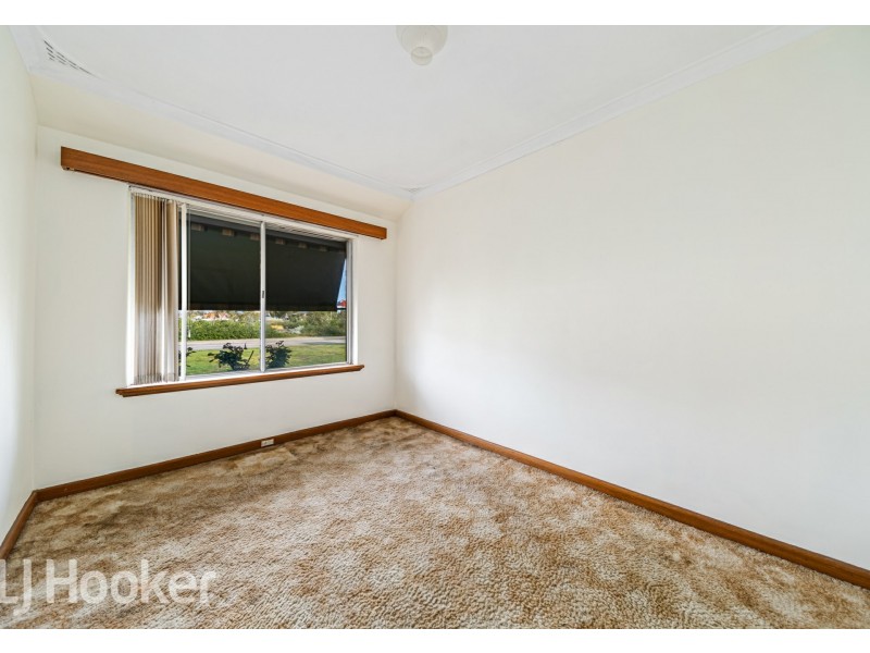 10 Wellington Street, Queens Park WA 6107