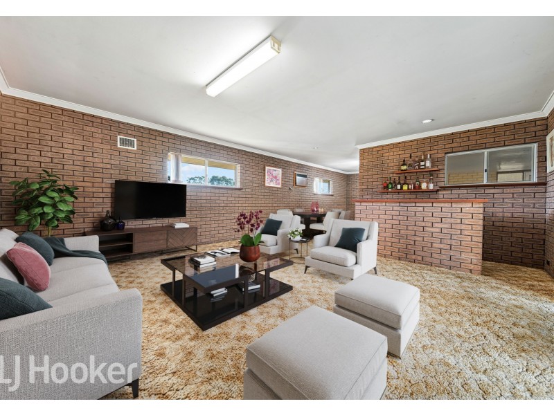 10 Wellington Street, Queens Park WA 6107