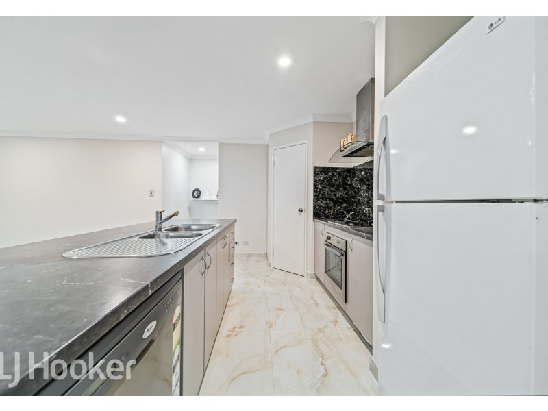 19 Retchford Way, Queens Park WA 6107