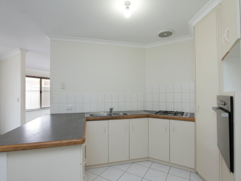 4/3 Norman Street, St James WA 6102