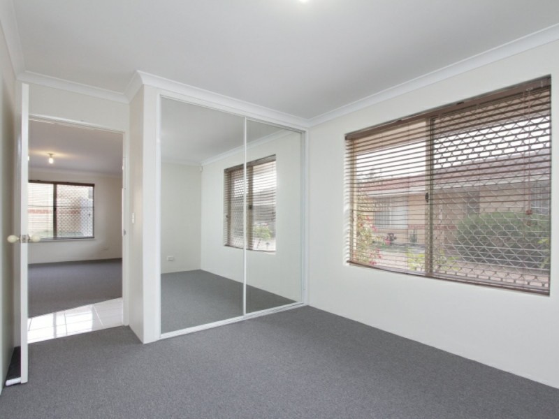 4/3 Norman Street, St James WA 6102