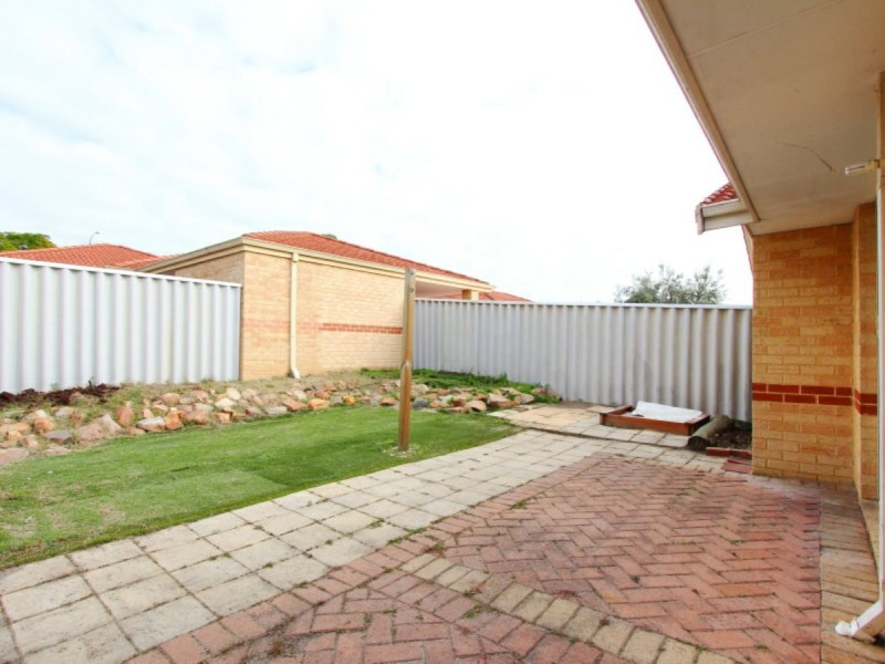 4/3 Norman Street, St James WA 6102