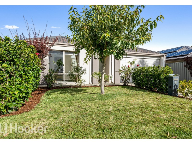 31 Blacksmith Street, Queens Park WA 6107
