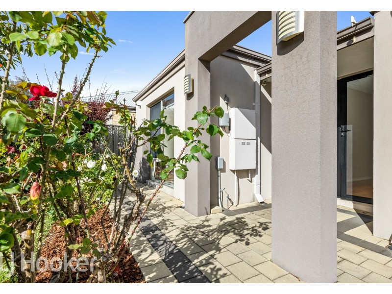 31 Blacksmith Street, Queens Park WA 6107