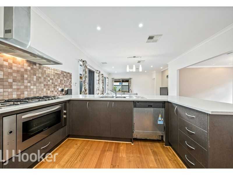 31 Blacksmith Street, Queens Park WA 6107