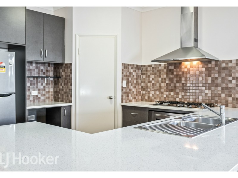 31 Blacksmith Street, Queens Park WA 6107