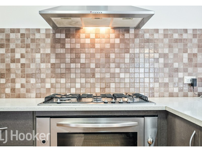 31 Blacksmith Street, Queens Park WA 6107