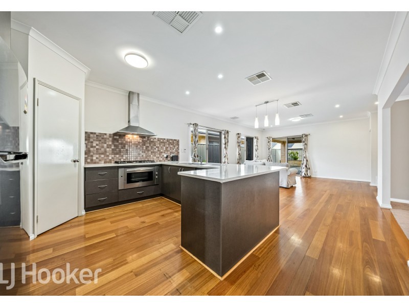 31 Blacksmith Street, Queens Park WA 6107