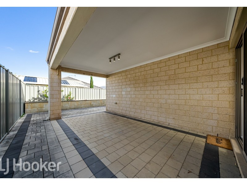 31 Blacksmith Street, Queens Park WA 6107