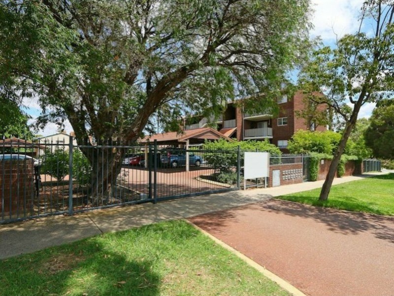 10/125 Gloucester Street, Victoria Park WA 6100