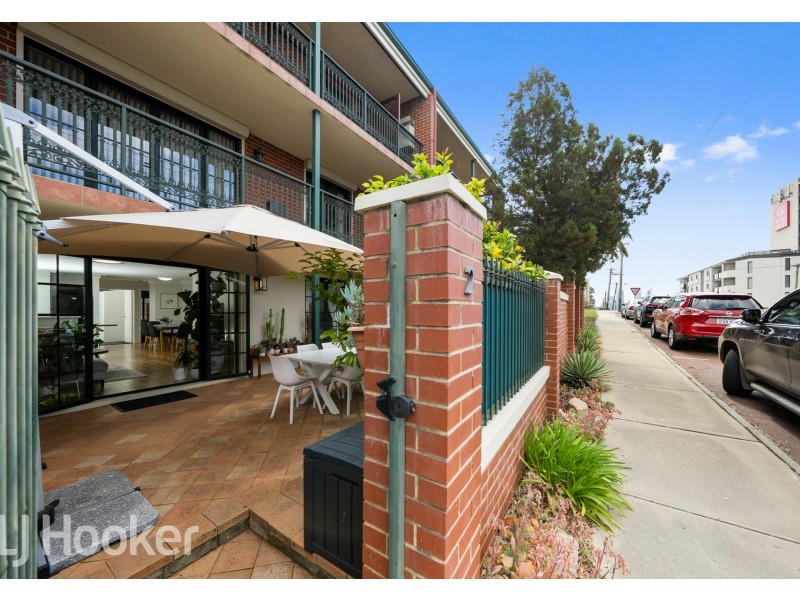 2/30 Banksia Terrace, South Perth WA 6151
