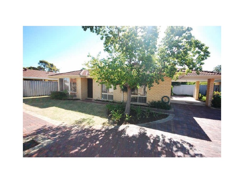 2/84 Raleigh Street, Carlisle WA 6101