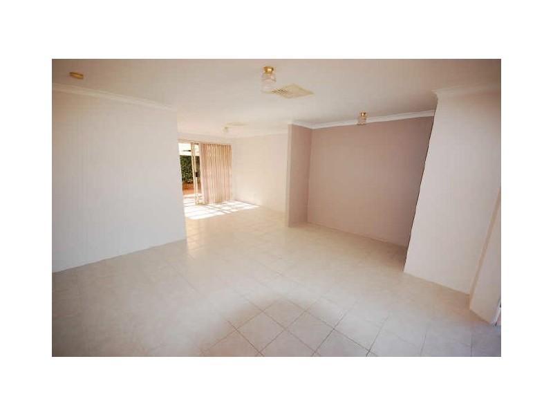 2/84 Raleigh Street, Carlisle WA 6101