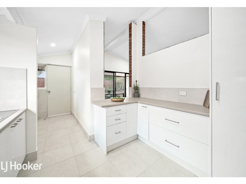 4 Edgeware Street, Lynwood WA 6147