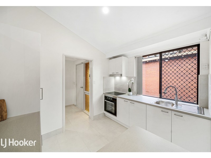 4 Edgeware Street, Lynwood WA 6147