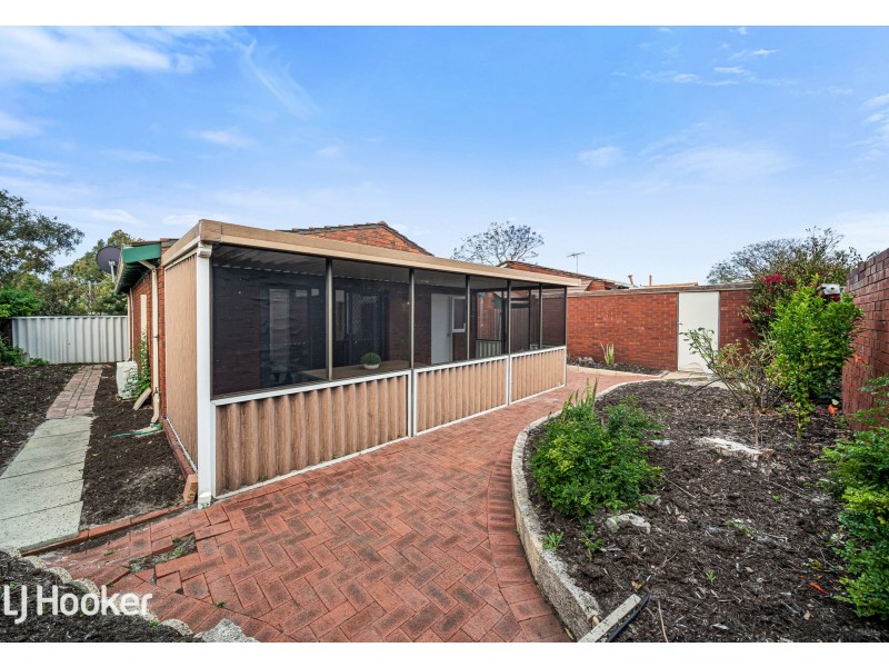 4 Edgeware Street, Lynwood WA 6147