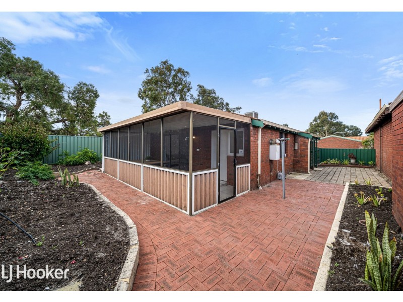 4 Edgeware Street, Lynwood WA 6147