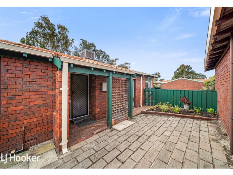 4 Edgeware Street, Lynwood WA 6147
