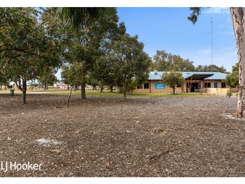 4 Edgeware Street, Lynwood WA 6147