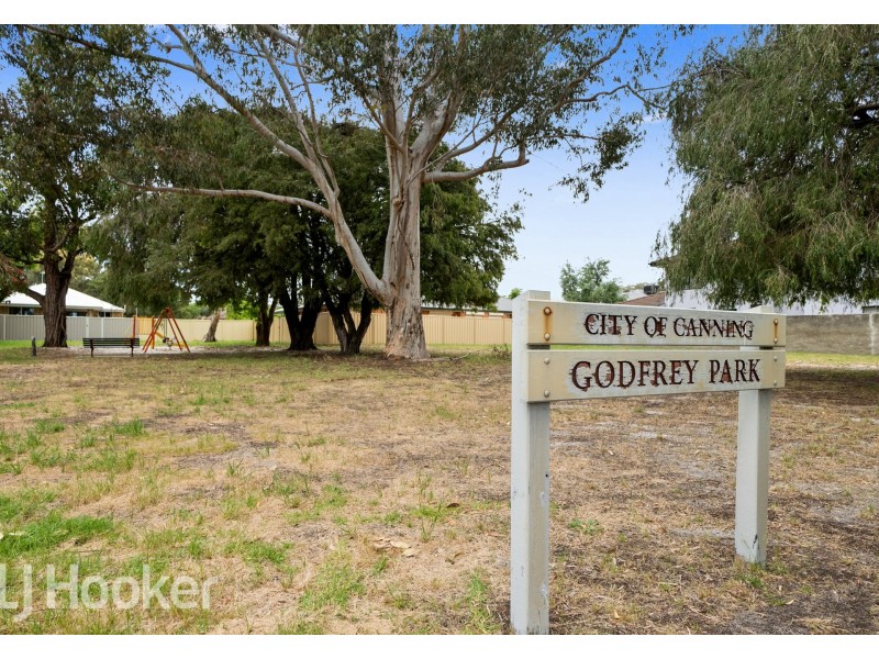 3 Godfrey Street, Queens Park WA 6107