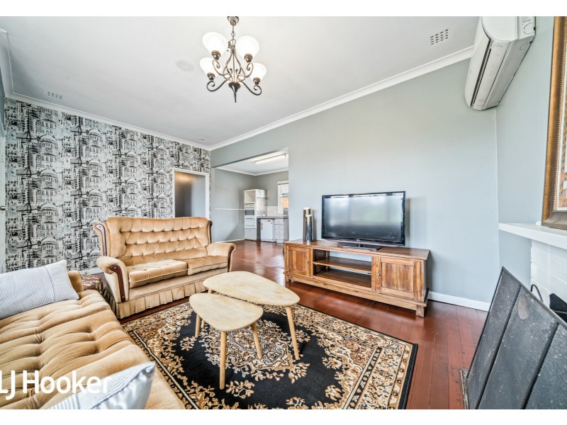 5 Ball Place, Queens Park WA 6107