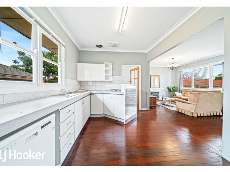 5 Ball Place, Queens Park WA 6107