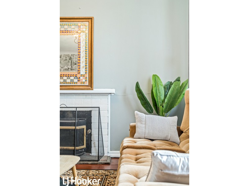 5 Ball Place, Queens Park WA 6107