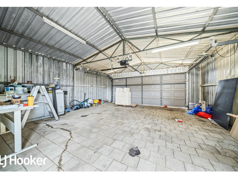 5 Ball Place, Queens Park WA 6107