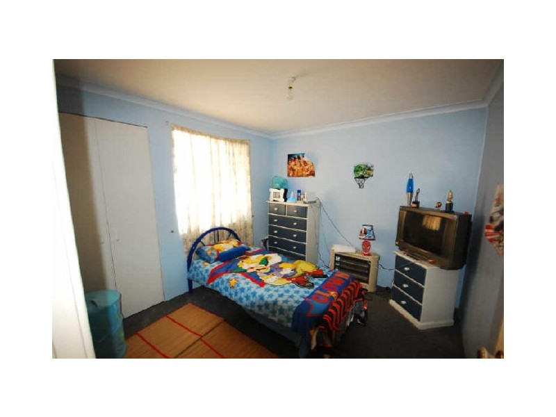 8 Rochester Avenue, Beckenham WA 6107