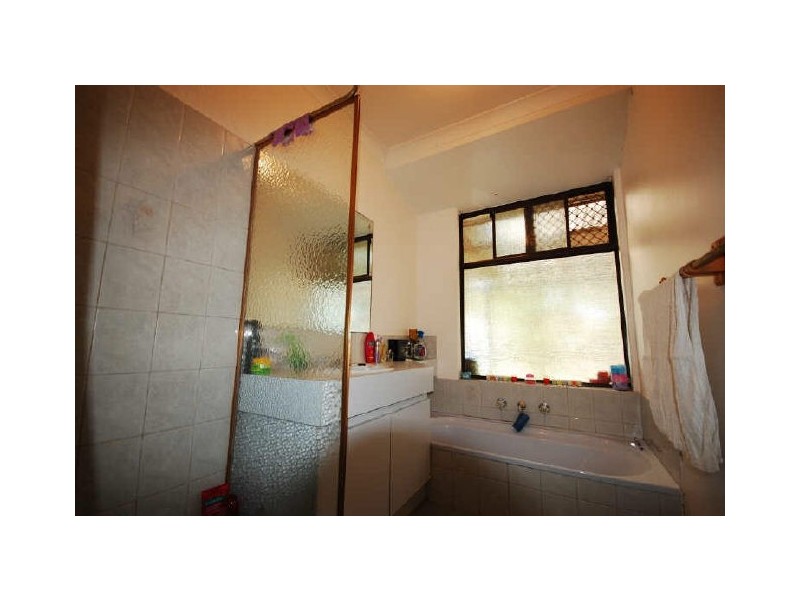 8 Rochester Avenue, Beckenham WA 6107