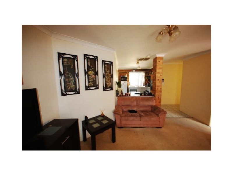 8 Rochester Avenue, Beckenham WA 6107