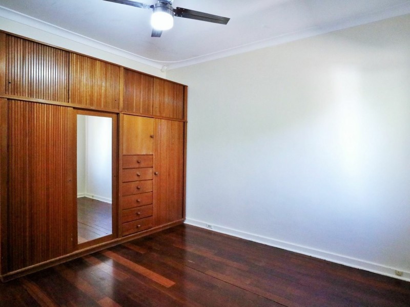 113 Arlunya Avenue, Cloverdale WA 6105