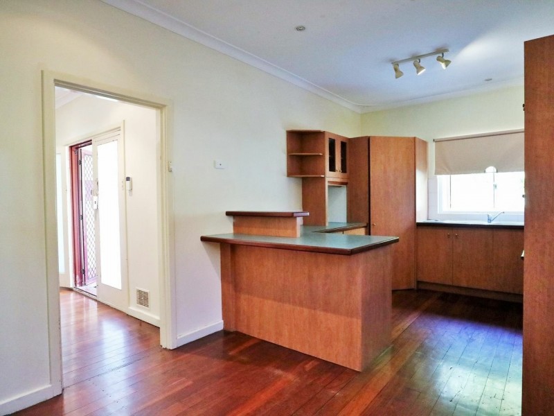 113 Arlunya Avenue, Cloverdale WA 6105