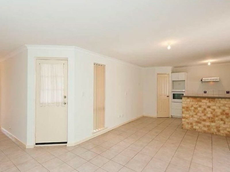 2/19 Bickley Road, Cannington WA 6107