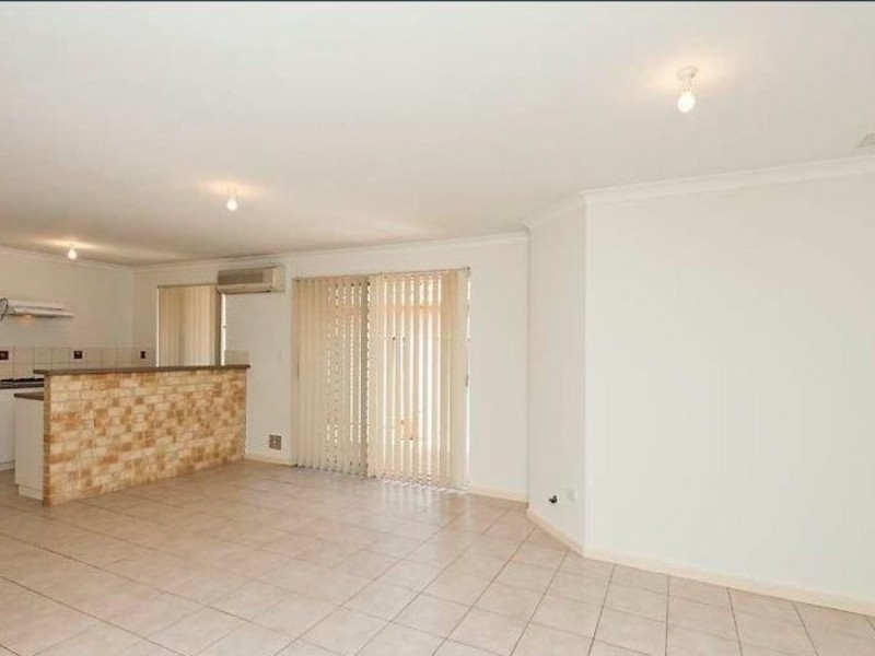 2/19 Bickley Road, Cannington WA 6107