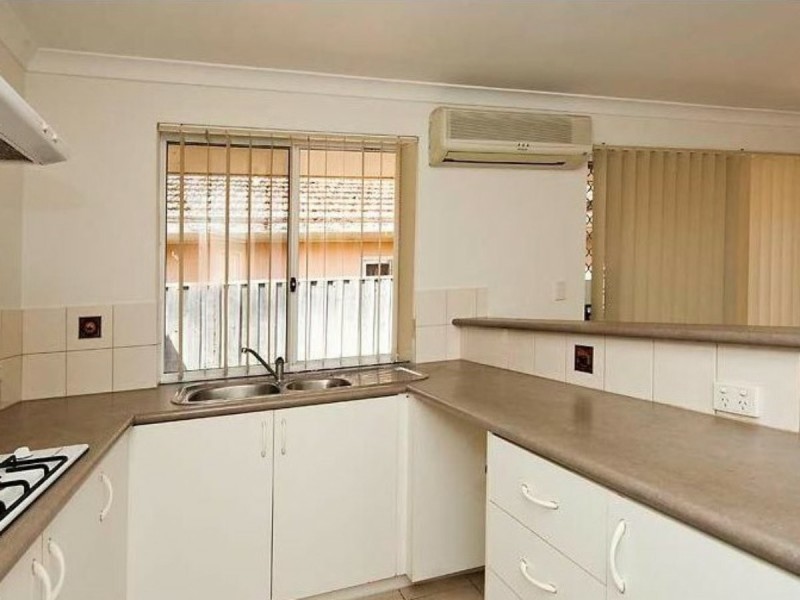 2/19 Bickley Road, Cannington WA 6107