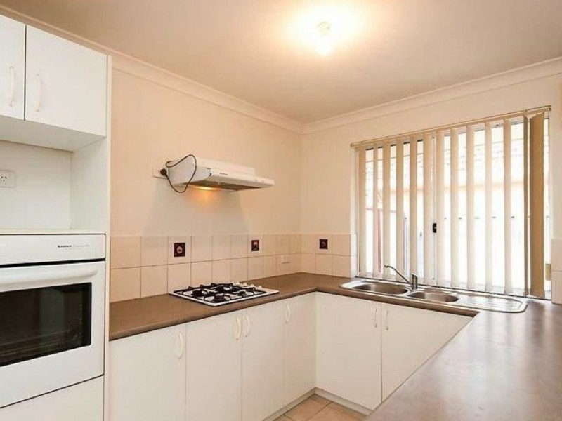 2/19 Bickley Road, Cannington WA 6107