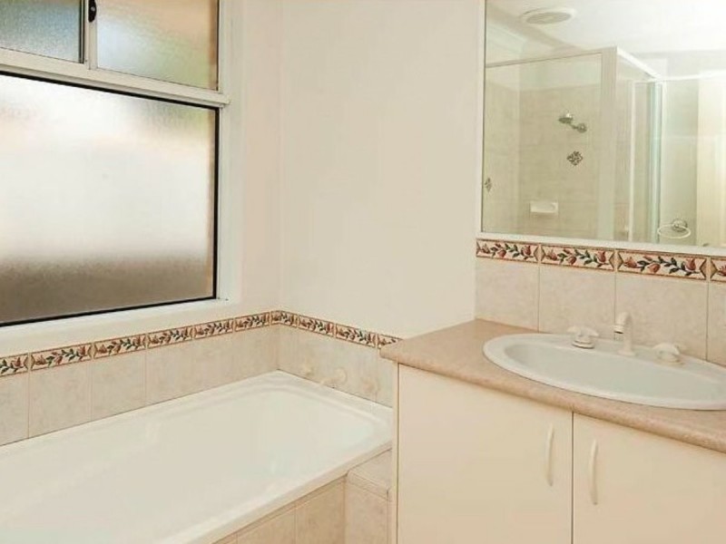 2/19 Bickley Road, Cannington WA 6107