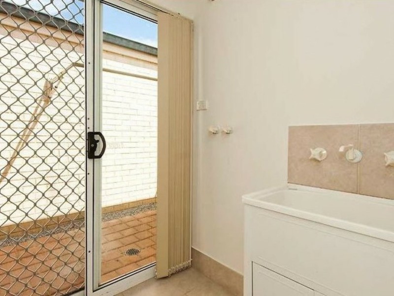 2/19 Bickley Road, Cannington WA 6107