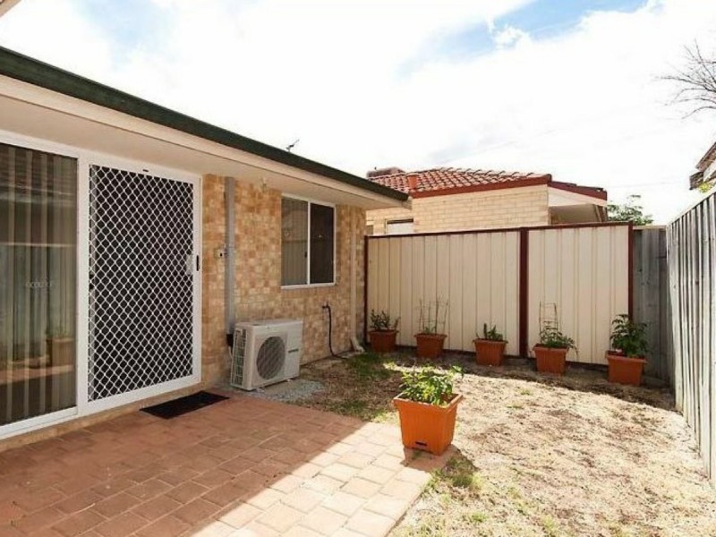 2/19 Bickley Road, Cannington WA 6107