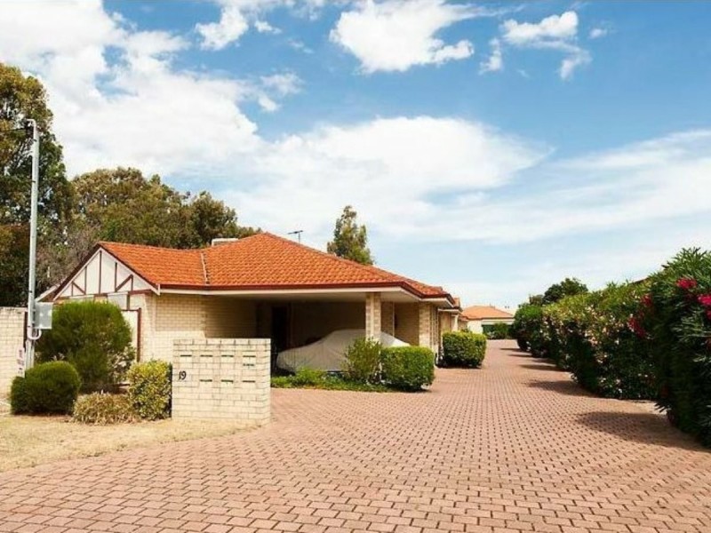 2/19 Bickley Road, Cannington WA 6107