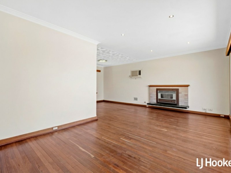 10 Wellington Street, Queens Park WA 6107